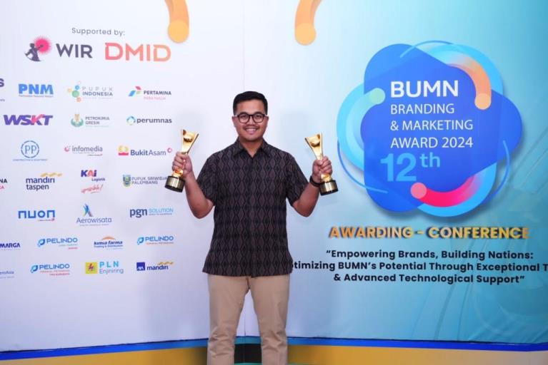 PT. Bukit Asam (PTBA) berhasil meraih tiga penghargaan dari ajang BUMN Branding and Marketing Awards ke 12 pada tahun 2024 yang diselenggarakan di Jakarta, hari Kamis, tanggal 14 November 2024. (foto : Humas PTBA)