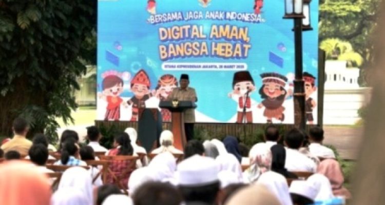 Presiden Republik Indonesia, Prabowo Subianto saat peresmian Peraturan Pemerintah tentang Tata Kelola Penyelenggaraan Sistem Elektronik dalam Perlindungan Anak, dengan tajuk Bersama Jaga Anak Indonesia, Digital Aman, Bangsa Hebat, di Istana Negara, pada hari Jum'at, tanggal 28 Maret 2025. (WartaNegeriku.id/PresidenRI.go.id)