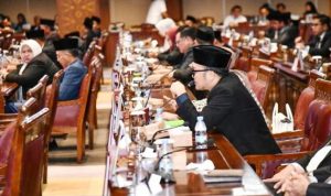 Anggota Dewan Perwakilan Rakyat Daerah (DPRD) Provinsi Sumatera Selatan (Sumsel) dari Daerah Pemilihan (Dapil) Kabupaten Musi Banyuasin (Muba), Andi Rizkiyansyah, saat Sidang Paripurna XI DPRD Sumsel, dengan agenda penyampaian Laporan Hasil Pembahasan dan Penelitian Pansus-Pansus terhadap LKPJ Gubernur Sumsel Tahun Anggaran 2024, pada hari Senin, tanggal 14 April 2025. (wartadesaku.id/maryam)