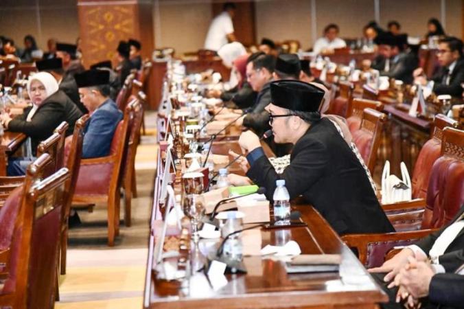 Anggota Dewan Perwakilan Rakyat Daerah (DPRD) Provinsi Sumatera Selatan (Sumsel) dari Daerah Pemilihan (Dapil) Kabupaten Musi Banyuasin (Muba), Andi Rizkiyansyah, saat Sidang Paripurna XI DPRD Sumsel, dengan agenda penyampaian Laporan Hasil Pembahasan dan Penelitian Pansus-Pansus terhadap LKPJ Gubernur Sumsel Tahun Anggaran 2024, pada hari Senin, tanggal 14 April 2025. (wartadesaku.id/maryam)