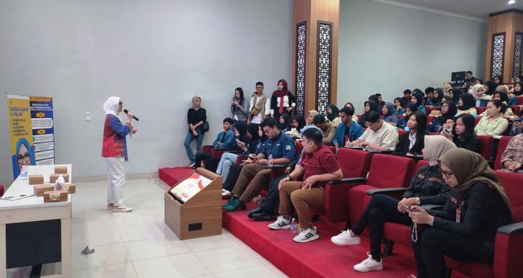 Anggota Dewan Perwakilan Daerah (DPD) Republik Indonesia asal Provinsi Sumatera Selatan (Sumsel), Hj. Amaliah Sobli, melaksanakan Sosialisasi 4 Pilar Majelis Permusyawaratan Rakyat (MPR) di Universitas Indo Global Mandiri (IGM), Palembang, pada hari Rabu siang, tanggal 23 April 2025.