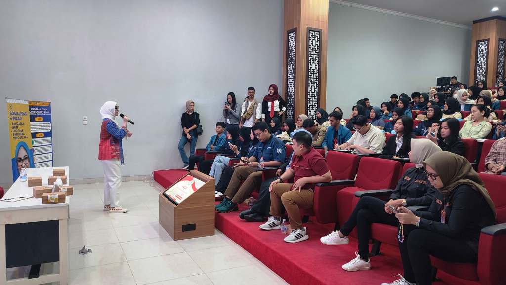 Anggota Dewan Perwakilan Daerah (DPD) Republik Indonesia asal Provinsi Sumatera Selatan (Sumsel), Hj. Amaliah Sobli, melaksanakan Sosialisasi 4 Pilar Majelis Permusyawaratan Rakyat (MPR) di Universitas Indo Global Mandiri (IGM), Palembang, pada hari Rabu siang, tanggal 23 April 2025.
