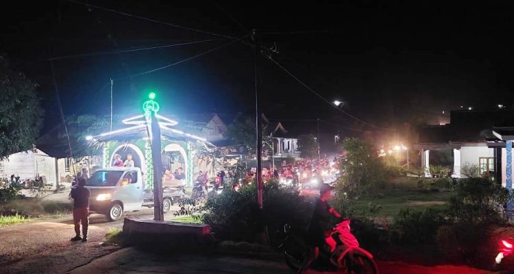 Tradisi takbir keliling masih menjadi bagian tidak terpisahkan dari perayaan malam Idul Fitri di Desa Berlian Makmur, Kecamatan Sungai Lilin, Kabupaten Musi Banyuasin (Muba), Provinsi Sumatera Selatan. (WartaDesaku.id/Alfiyah)