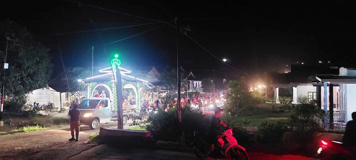Tradisi takbir keliling masih menjadi bagian tidak terpisahkan dari perayaan malam Idul Fitri di Desa Berlian Makmur, Kecamatan Sungai Lilin, Kabupaten Musi Banyuasin (Muba), Provinsi Sumatera Selatan. (WartaDesaku.id/Alfiyah)