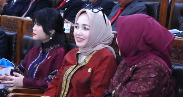 Anggota Dewan Perwakilan Daerah (DPD) Republik Indonesia asal Provinsi Sumatera Selatan (Sumsel), Hj. Eva Susanti, menghadiri Sidang Paripurna Istimewa Dewan Perwakilan Rakyat Daerah (DPRD) Kabupaten Banyuasin, pada hari Kamis, tanggal 10 April 2025.