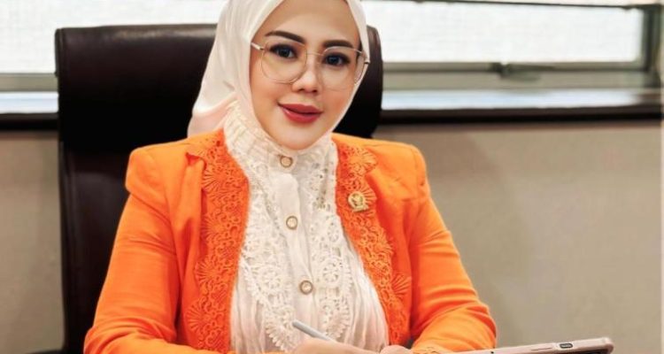 Anggota Dewan Perwakilan Daerah Republik Indnonesia (DPD RI) asal Provinsi Jawa Barat (Jabar), Aanya Rina Casmayanti, atau yang akrab disapa Teh Aanya. (Newsroom DPD RI)