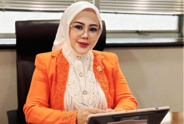 Anggota Dewan Perwakilan Daerah Republik Indnonesia (DPD RI) asal Provinsi Jawa Barat (Jabar), Aanya Rina Casmayanti, atau yang akrab disapa Teh Aanya. (Newsroom DPD RI)