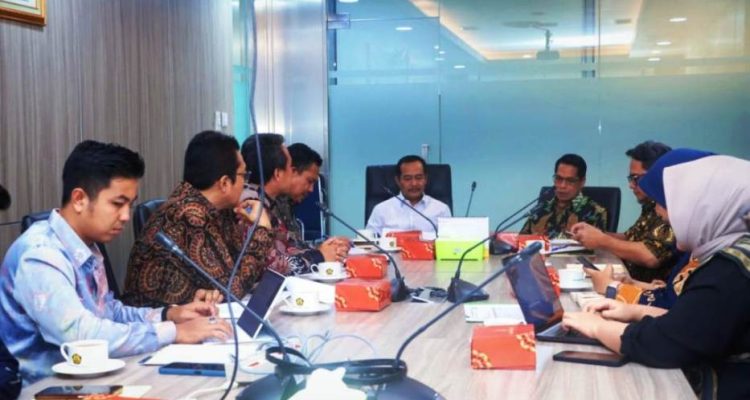 Wakil Bupati Muba, Rohman, dalam audiensi bersama Direktur Perencanaan dan Pembangunan Infrastruktur Migas Kementerian ESDM, pada hari Kamis, tanggal 25 Juli 2025. (Humas Pemkab Muba)