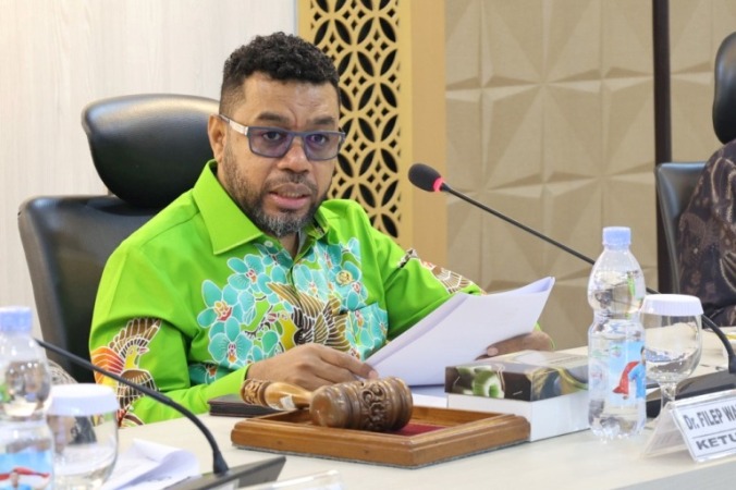 Ketua Komite III Dewan Perwakilan Daerah (DPD) Republik Indonesia (RI), Dr. Filep Wamafma, SH, M.Hum. (foto : Newsroom DPD RI)