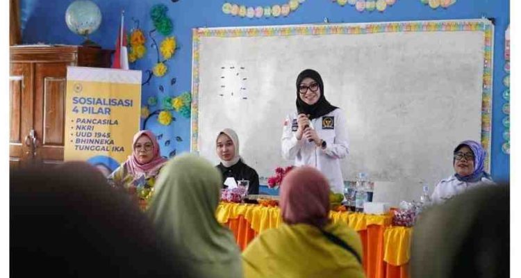Amaliah Sobli, kembali melaksanakan tugas konstitusionalnya dengan menggelar Sosialisasi Empat Pilar Kebangsaan di Desa Ketiau, Kecamatan Lubuk Keliat, Kabupaten Ogan Ilir, pada Kamis (11/12/2025).