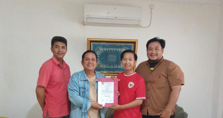 Dewan Pimpinan Daerah (DPD) Pro Jurnalismedia Siber (PJS) Provinsi Sumatera Selatan resmi menerbitkan Surat Mandat kepada M. Noto Prayitno untuk membentuk kepengurusan Dewan Pimpinan Cabang (DPC) PJS Kabupaten Banyuasin.