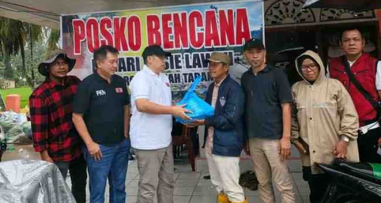 Anas Urbaningrum, melakukan kunjungan lapangan ke sejumlah titik bencana banjir dan longsor di Sumatera Barat pada Rabu (10/12).