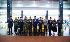 Bupati Musi Banyuasin H. M. Toha Tohet, S.H didampingi Wakil Bupati Musi Banyuasin Kyai Abdur Rohman Husen, melantik dan mengambil sumpah jabatan Pejabat di Lingkungan Pemerintah Kabupaten Musi Banyuasin Tahun 2025.