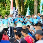 Gubernur Sumatera Selatan, Herman Deru, melepas peserta Sriwijaya Dempo Run tahun 2025 di Lapangan Merdeka, Alun-Alun Utara Kota Pagar Alam, pada hari Sabtu, tanggal 6 Desember 2025, untuk mengikuti Sriwijaya Dempo Run tahun 2025. (WARTANEGERIKU.ID/HAIRUDIN)
