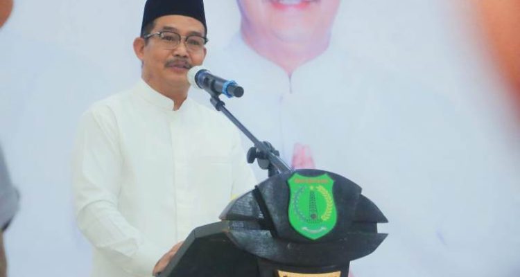 Wabup Muba, Abdur Rohman Husen, memimpin kegiatan Safari Ramadan 1447 Hijriah/2026 M Pemerintah Kabupaten (Pemkab) Muba di Masjid Al-Muttaqien, Desa Mekar Jadi, Kecamatan Sungai Lilin, Kamis, 26 Februari 2026. (WARTANEGERIKU.ID/ARGIMAN)