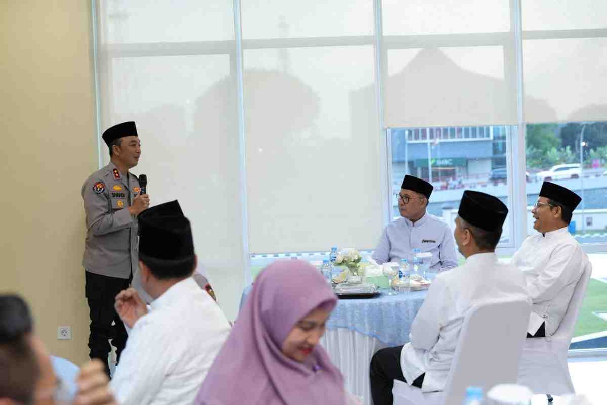 Sandi Nugroho menggelar audiensi dan buka puasa bersama dengan pimpinan perguruan tinggi di Mapolda Sumsel, Jumat (2026).