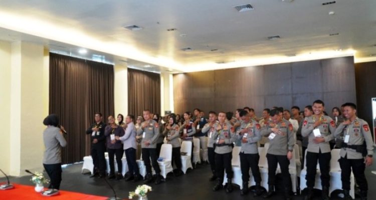 Kepolisian Daerah (Polda) Sumatera Selatan (Sumsel) memperkuat kesiapan mental personelnya dengan menggelar pelatihan Psychological First Aid (PFA) bagi 113 personel dan Pegawai Negeri Sipil (PNS) Polri. (WARTANEGERIKU.ID/TRI)