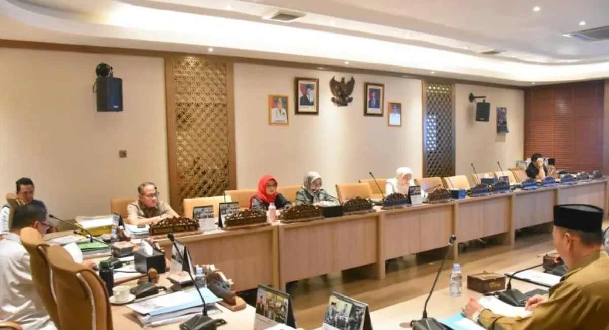 rapat kerja DPRD Sumsel bersama Biro Kesejahteraan Rakyat (Kesra) Sumsel dalam rangka membahas Laporan Keterangan Pertanggungjawaban (LKPJ) Gubernur Tahun Anggaran 2025.