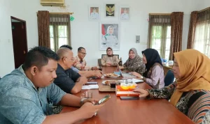 rapat koordinasi yang dihadiri langsung oleh jajaran pengurus KKS Muba, di Sekretariat KKS Muba, Jalan Merdeka, Sekayu, Kamis, 21 Mei 2026. (WARTANEGERIKU.ID/FRAN) rapat koordinasi yang dihadiri langsung oleh jajaran pengurus KKS Muba, di Sekretariat KKS Muba, Jalan Merdeka, Sekayu, Kamis, 21 Mei 2026.