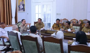Wali Kota Palembang, Ratu Dewa, menerima audiensi LKPSS di Rumah Dinas Wali Kota Palembang, Selasa, 5 Mei 2026. (WARTANEGERIKU.ID/AIRU)