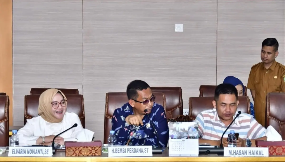Rapat kerja Pansus DPRD Sumsel untuk membahas langkah strategis penyerapan PI 5 persen di sektor hulu migas. (WARTANEGERIKU.ID/FRAN)