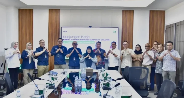 PT Semen Baturaja (Persero) Tbk (SMBR) menerima kunjungan kerja dari jajaran Sekretaris dan Anggota Komisi III Dewan Perwakilan Rakyat Daerah (DPRD) Provinsi Sumatra Selatan (Sumsel) pada Rabu, 10 Juni 2026. (WARTANEGERIKU.ID/FRAN)