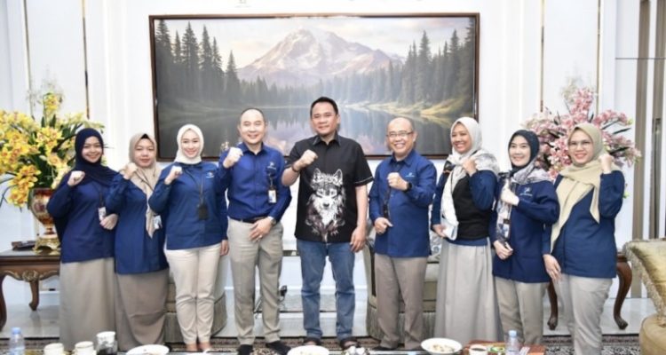 Ketua DPRD Provinsi Sumatera Selatan, Andie Dinialdie, SE., MM., mengajak masyarakat untuk berpartisipasi aktif dalam pelaksanaan Sensus Ekonomi 2026 dengan memberikan data yang benar dan akurat kepada petugas sensus.