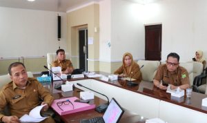 Pemerintah Kabupaten Muba saat mengikuti Rapat Koordinasi tindak lanjut SK MenLHK RI Nomor 6 Tahun 2024 secara virtual di Ruang Rapat Randik. Pemerintah Kabupaten Muba saat mengikuti Rapat Koordinasi tindak lanjut SK MenLHK RI Nomor 6 Tahun 2024 secara virtual di Ruang Rapat Randik.