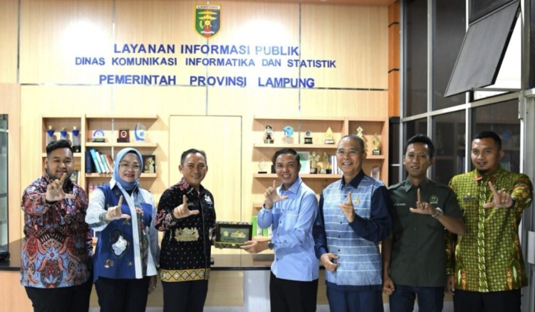 Komisi I DPRD Provinsi Sumatera Selatan melakukan kunjungan kerja ke Dinas Komunikasi dan Informatika (Diskominfo) Provinsi Lampung, Jumat (17/7/2026).