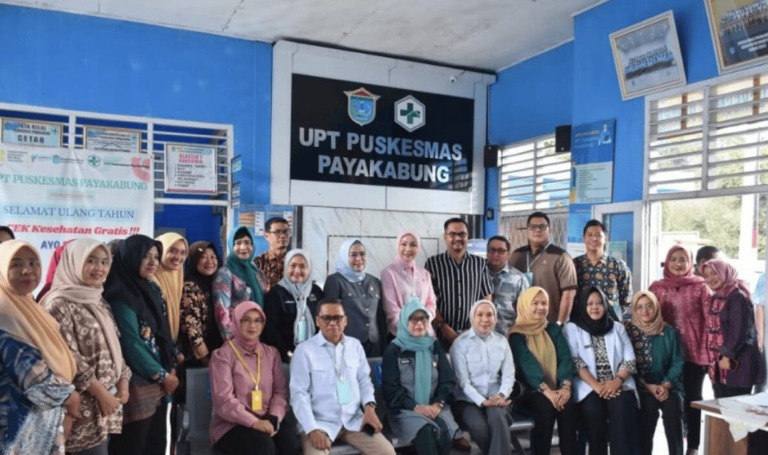 omisi V DPRD Provinsi Sumatera Selatan melakukan kunjungan kerja ke Puskesmas Payakabung untuk memantau kualitas pelayanan kesehatan sekaligus mengevaluasi kesiapan penerapan Kelas Rawat Inap Standar (KRIS).