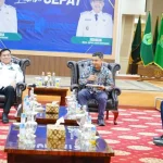 Penyerahan sertifikat desain menjadi tahapan penting sebelum pembangunan kembali Jembatan P6 Lalan dimulai.