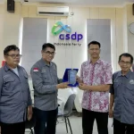 jajaran pengurus Pro Jurnalismedia Siber (PJS) melakukan kunjungan silaturahmi ke kantor PT ASDP Indonesia Ferry Cabang Merak, Provinsi Banten, pada hari Kamis, tanggal 30 Juli 2026. (WARTANEGERIKU.ID/AIRU)