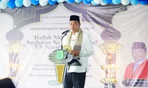 Toha Tohet dalam rangka memenuhi undangan Peringatan Tahun Baru Islam 1 Muharram 1448 Hijriah, Haflah Akhirussanah Angkatan ke-V, sekaligus Milad ke-17 Taman Pendidikan Al-Qur'an (TPA) Nurul Ilmi. (WARTANEGERIKU.ID/FRAN) Toha Tohet dalam rangka memenuhi undangan Peringatan Tahun Baru Islam 1 Muharram 1448 Hijriah, Haflah Akhirussanah Angkatan ke-V, sekaligus Milad ke-17 Taman Pendidikan Al-Qur'an (TPA) Nurul Ilmi. (WARTANEGERIKU.ID/FRAN)