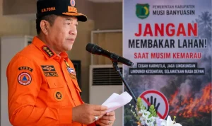 Bupati Kabupaten Muba, Toha Tohet, mengeluarkan imbauan tegas kepada seluruh korporasi dan masyarakat, agar tidak membuka maupun membersihkan lahan dengan cara membakar. Bupati Kabupaten Muba, Toha Tohet, mengeluarkan imbauan tegas kepada seluruh korporasi dan masyarakat, agar tidak membuka maupun membersihkan lahan dengan cara membakar.