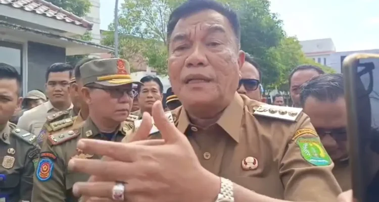 Bupati Musi Banyuasin (Muba), Toha Tohet, menegaskan komitmennya untuk terus memperjuangkan legalisasi tata kelola refinery atau penyulingan minyak masyarakat.
