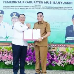 penandatanganan Nota Kesepakatan antara Bupati Kabupaten Muba, Toha Tohet, dan Kepala Badan Narkotika Nasional (BNN) Provinsi Sumatra Selatan (Sumsel), Brigjen Pol. Hisar Siallagan, S.I.K. (WARTANEGERIKU.ID/AIRU)