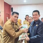 Pemerintah Kabupaten (Pemkab) Musi Banyuasin (Muba) melalui Dinas Ketahanan Pangan, kembali menyalurkan bantuan cadangan pangan daerah. (WARTANEGERIKU.ID/FRAN)