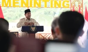 Presiden Republik Indonesia, Prabowo Subianto, menyampaikan sambutan saat meresmikan pembangunan lima bendungan yang tersebar di sejumlah wilayah di Indonesia, di Bendungan Meninting, Kabupaten Lombok Barat, Provinsi Nusa Tenggara Barat (NTB), pada Jumat, 10 Juli 2026. (foto : BPMI Setpres/Muchlis Jr)