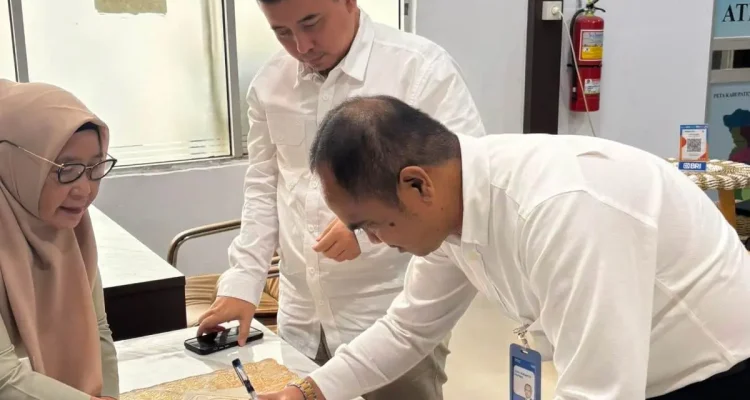 Kantor Pertanahan (Kantah) Kabupaten Merangin resmi menjalin kerja sama dengan PT Bank Rakyat Indonesia (Persero) Tbk Kantor Cabang Bangko. (WARTANEGERIKU.ID/TRI)