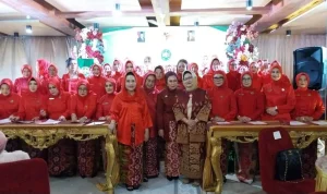 Kepemimpinan baru resmi diemban oleh tokoh perempuan Sumatra Selatan (Sumsel), Hj Lucianty. Ia dipercaya menakhodai Pengurus Persatuan Wanita Palembang Sumatera Selatan (PWPSS) Perwakilan Sumatra Selatan untuk masa bakti 2026–2029. (WARTANEGERIKU.ID/AIRU)