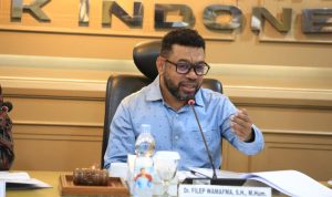 Anggota DPD RI Daerah Pemilihan (Dapil) Papua Barat, Dr. Filep Wamafma. (WARTANEGERIKU.ID/AIR)