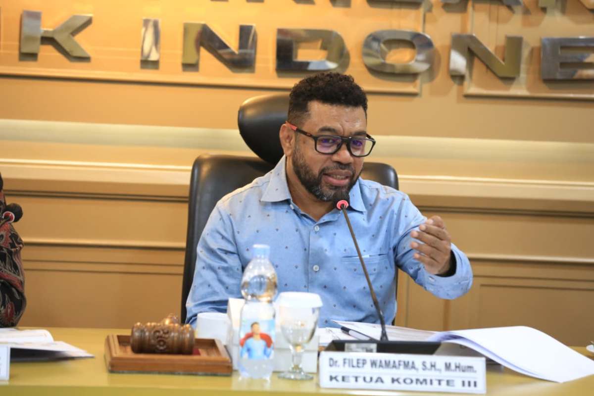 Anggota DPD RI Daerah Pemilihan (Dapil) Papua Barat, Dr. Filep Wamafma. (WARTANEGERIKU.ID/AIR)