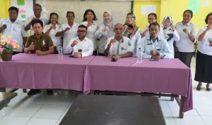 Anggota Dewan Perwakilan Daerah (DPD) Republik Indonesia (RI) Daerah Pemilihan (Dapil) Papua Barat, Dr. Filep Wamafma, menggelar kunjungan reses di SMP Negeri 10 Manokwari pada Rabu, 21 Oktober 2026. (WARTANEGERIKU.ID/AIRU)