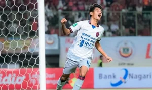 Pemain PSPS Pekanbaru, Dimas Wicaksono Putra Rahman, melakukan selebrasi usai menciptakan gol ke gawang Semen Padang FC, 4 Oktober 2026. (FOTO: INSTAGRAM PSPS PEKANBARU) Pemain PSPS Pekanbaru, Dimas Wicaksono Putra Rahman, melakukan selebrasi usai menciptakan gol ke gawang Semen Padang FC, 4 Oktober 2026. (FOTO: INSTAGRAM PSPS PEKANBARU)